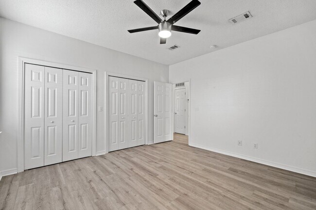 Building Photo - 47 White Heron Dr