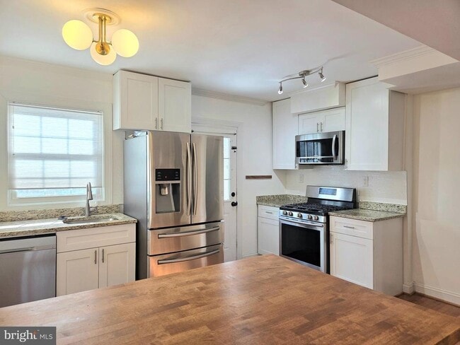 Building Photo - 2344 Hunter Pl SE