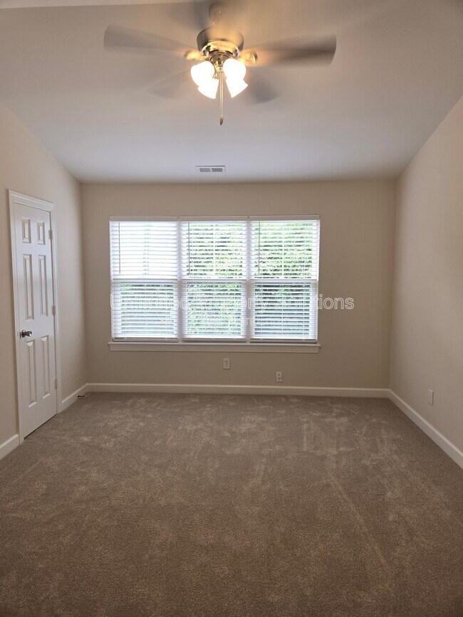 Building Photo - 5813 Wrightsville Ave