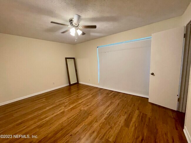 Building Photo - 5391 Golf Course Dr