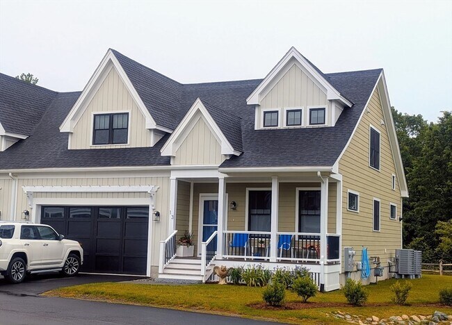 Primary Photo - 13 Primrose Ln