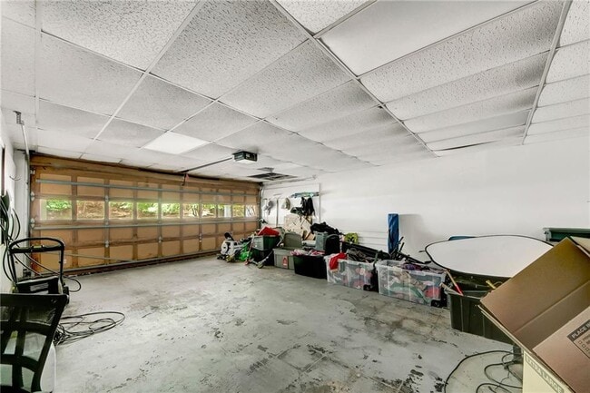 Building Photo - 2710 Abbottswell Dr