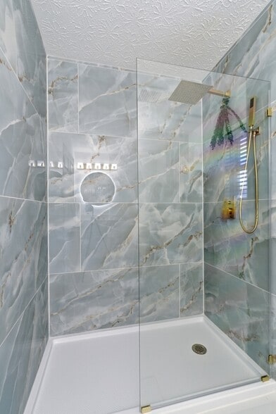 Building Photo - 924 Carpenter St