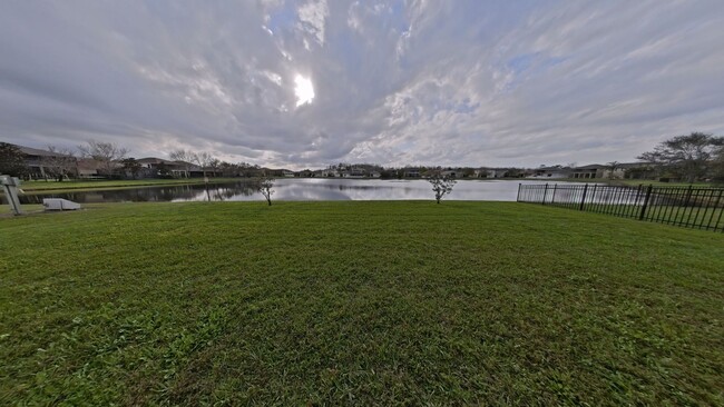 Building Photo - Beautiful 4-Bedroom Waterfront Rental Home...