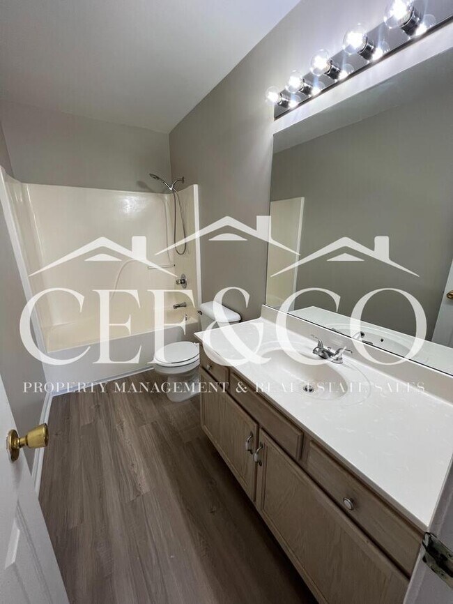 Building Photo - Lovely 3 bedroom 2.5 bath home located in Boiling Springs avaialable!