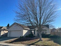 Building Photo - NICE SINGLE STORY 3 BED & 2 BATH HOME IN ELK GROVE!