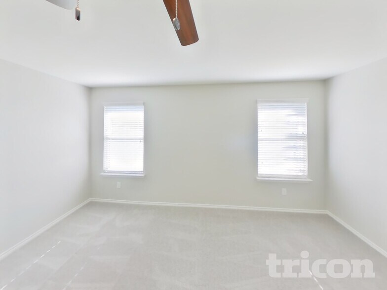 Building Photo - 2060 Brisbon St