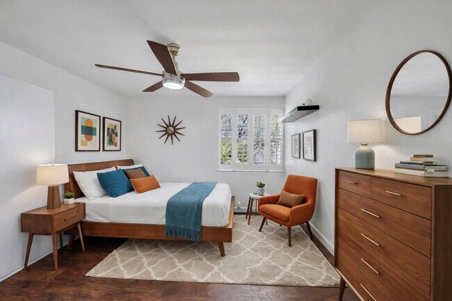 Building Photo - 4550 SW 68th Ct