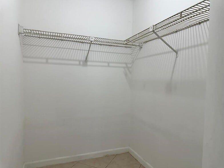 Building Photo - 2445 SW 18th Ter