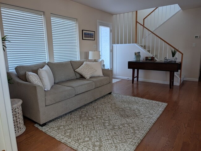 Building Photo - 14864 Channel Dr