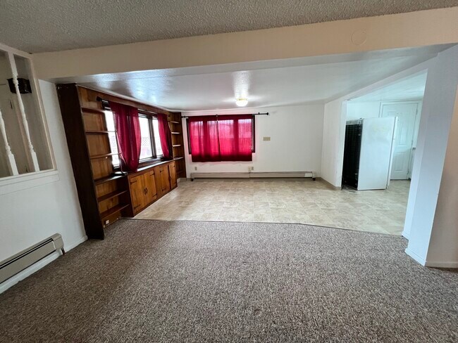 Building Photo - 4404 Forrest Rd