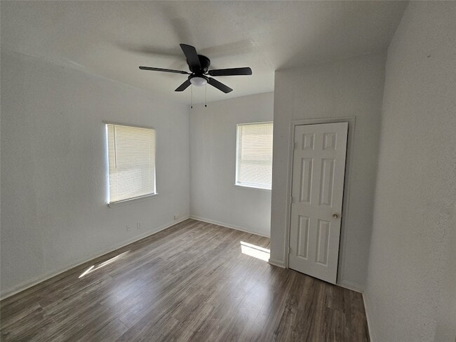 Building Photo - 3265 W Camp Wisdom Rd