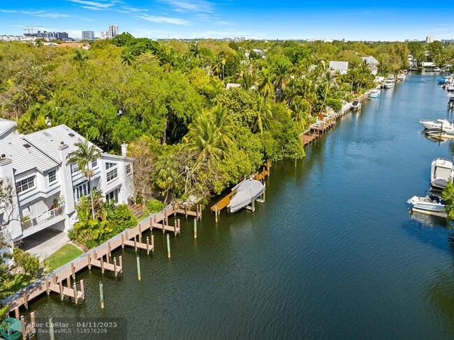 Building Photo - 1705 E Las Olas Blvd