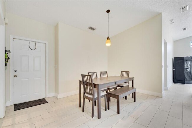 Building Photo - 17363 SW 22nd St