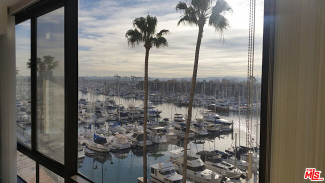 Building Photo - 4267 Marina City Dr