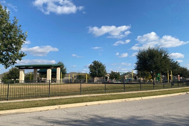 Building Photo - 719 Dunford Dr