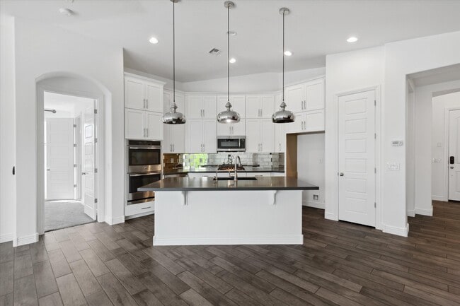 Building Photo - 4713 S Aileron Ln