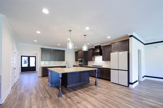 Building Photo - 1270 Charleston Dr