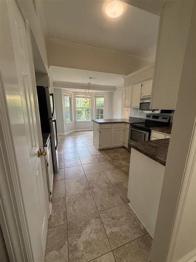Building Photo - Very Nice 3 Bedroom Home in Hendersonville!
