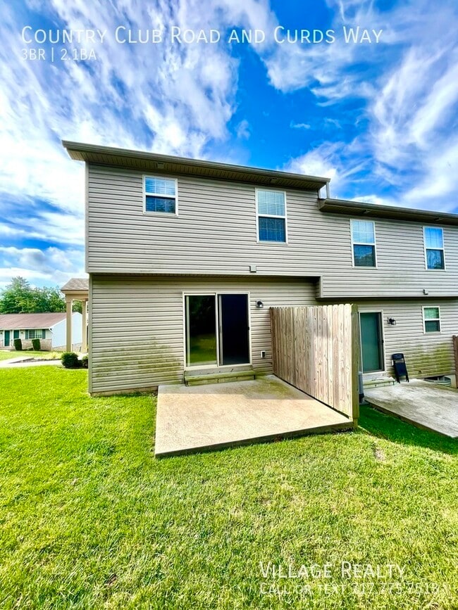 Building Photo - 703 Country Club Rd