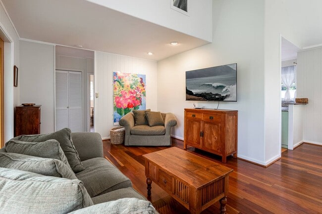 Building Photo - 41-020 Ehukai St