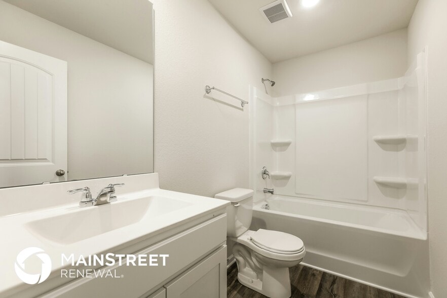 Building Photo - 10 Bounding Ln