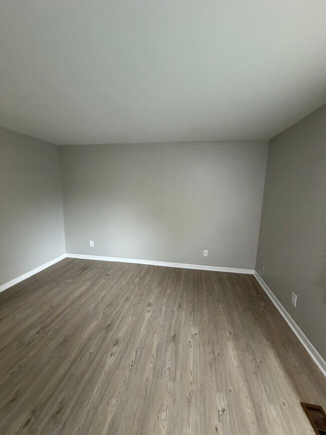 Building Photo - 601 Woodingham Dr