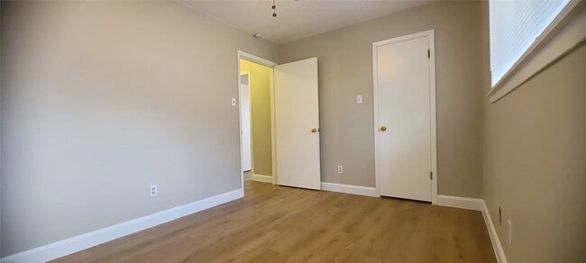 Building Photo - 10635 Tenneta Dr