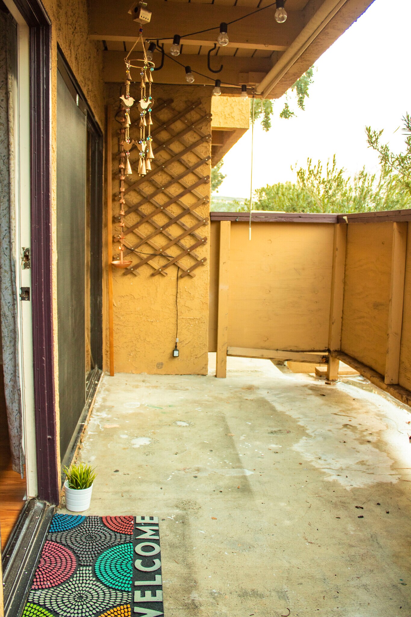 Entry / Patio - 18752 Mandan St #1001