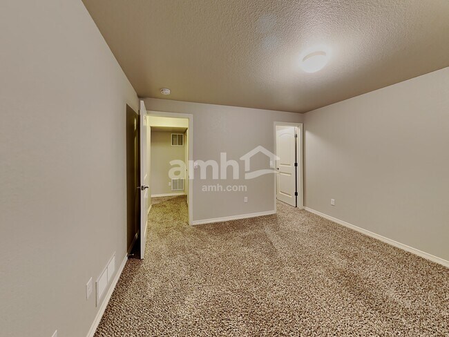 Building Photo - 10413 Declaration Dr