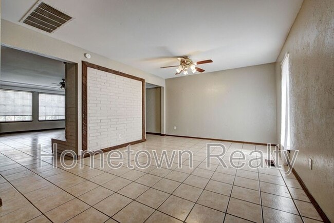Building Photo - 7301 Edenborough Dr