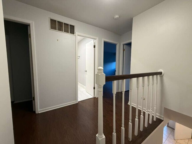 Building Photo - 1410 Whispering Springs Cir