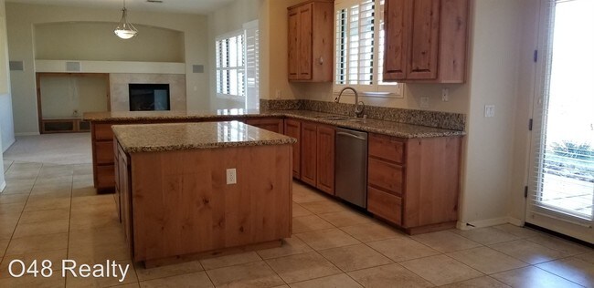 Building Photo - 3 br, 2 bath House - 14032 E Cavedale Dr