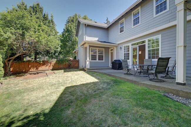 Building Photo - 3Bd/2.5Ba Redmond Home