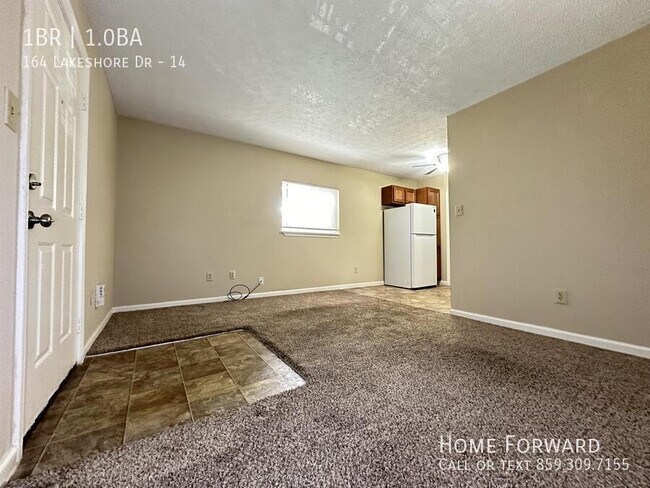 Building Photo - 164 Lakeshore Dr
