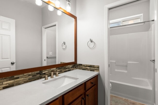 Building Photo - Elegant, Well-Loved, 5 bedroom, 3 bathroom...