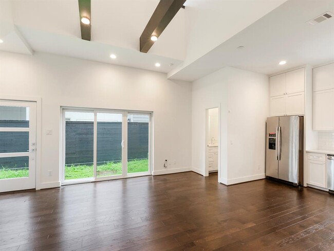 Building Photo - 7706 Jack Oak Ave