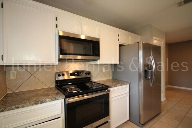 Building Photo - 3007 Dannen Ct