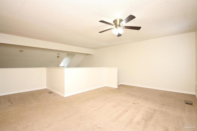 Building Photo - 7033 Weatherwood Dr