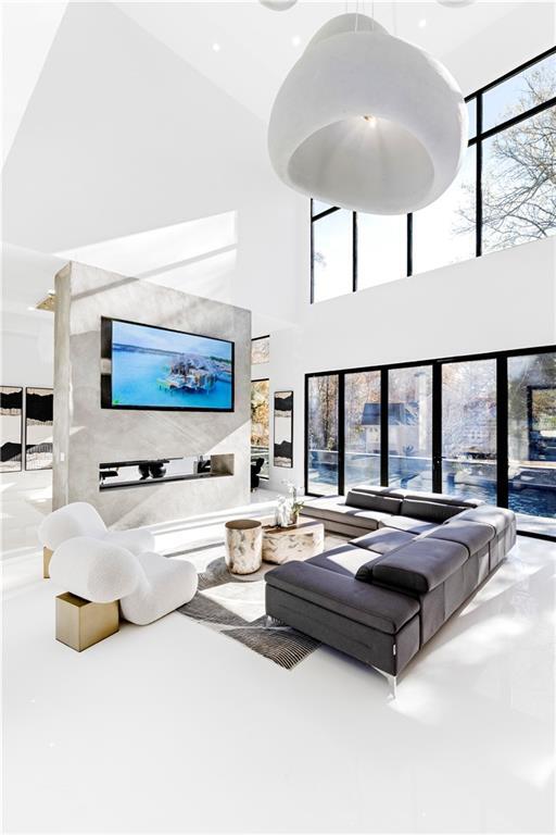 Building Photo - 3600 Lower Roswell Rd