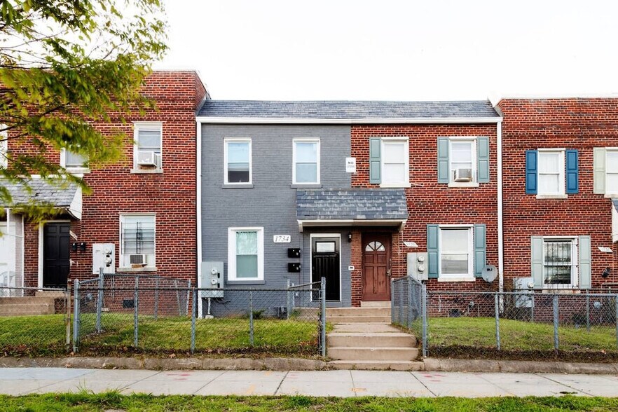 Building Photo - 1734 H St NE