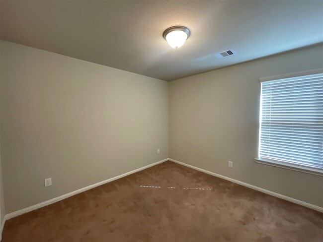 Building Photo - 625 26th Ave N