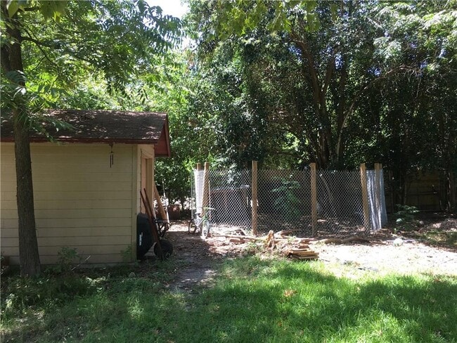 Building Photo - 507 Middle Ln
