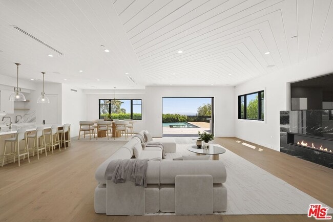 Building Photo - 1744 Correa Way