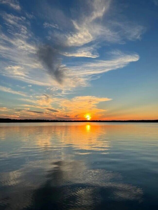 Building Photo - 41208 Marion Dr N