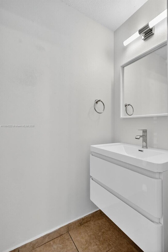 Building Photo - 8425 NW 141st Terrace