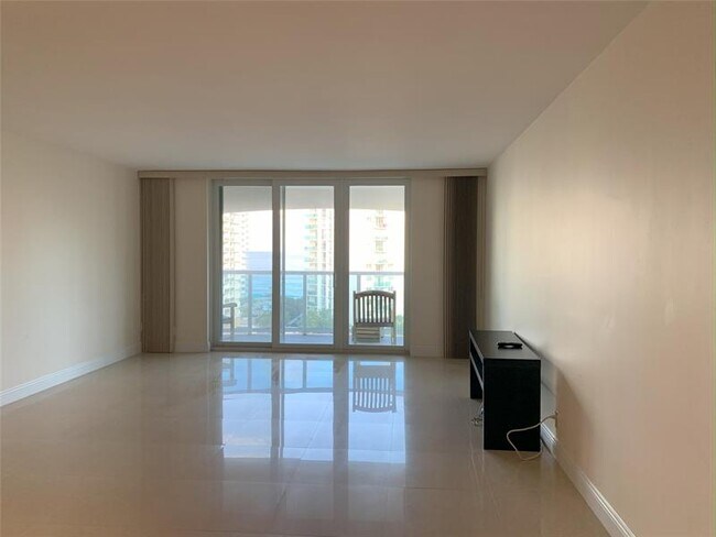Building Photo - 3800 S Ocean Dr