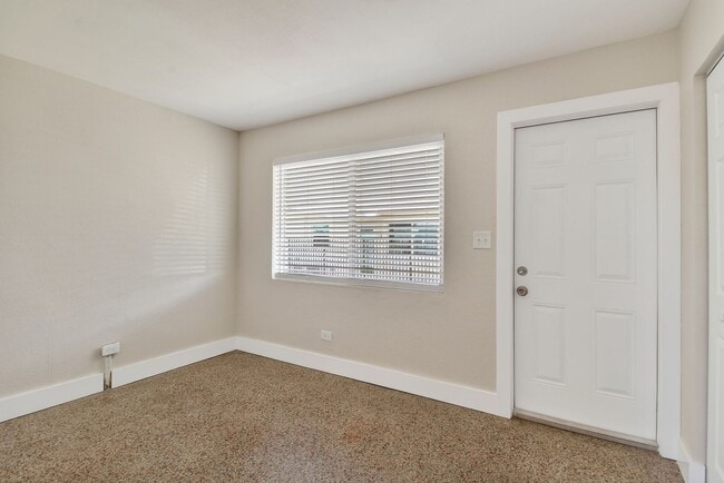 Building Photo - 58 W 27th St