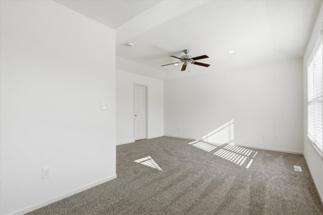 Building Photo - 421 S Village Cir