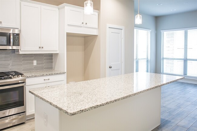 Building Photo - 10465 Wild Rice